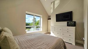 Photo 18- click for photo gallery